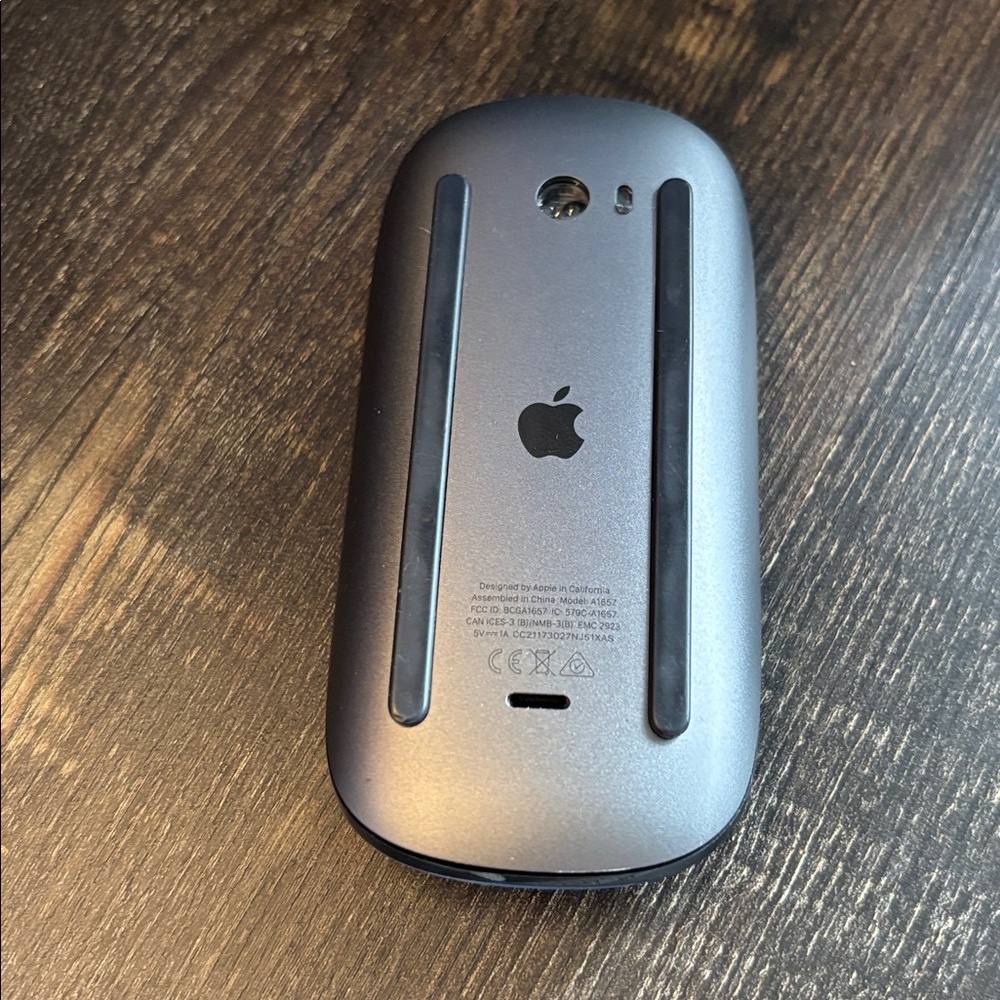 Apple Black Magic Mouse - Picture 3 of 5